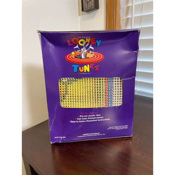1994 Looney Tunes Daffy Duck Latch Hook Kit 13"x13" Craft Set Acrylic Yarn USA - Picture 4 of 7